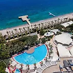 Latanya Park 4*