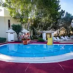 Latanya Park Resort