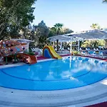 Resort Latanya Park Yaliciftlik
