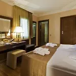 Latanya Park Resort 4*