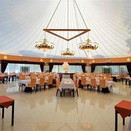 Latanya Park 4* Yalıçiftlik