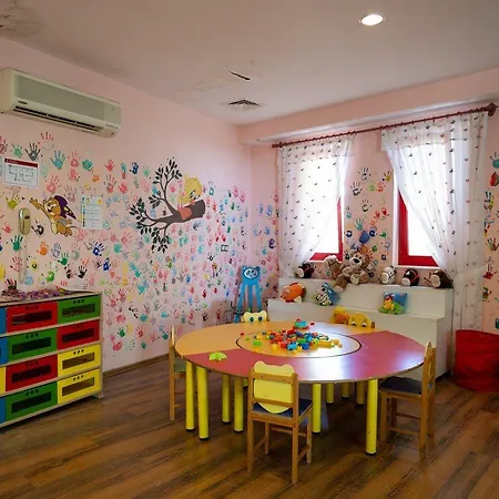 Latanya Park Feriested Yalıçiftlik