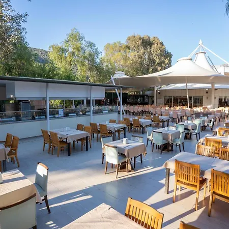 Latanya Park Feriested 4*