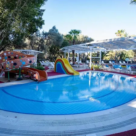 Feriested Latanya Park Yalıçiftlik