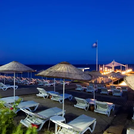 Latanya Park 4*