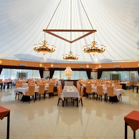 Latanya Park Feriested Yalıçiftlik