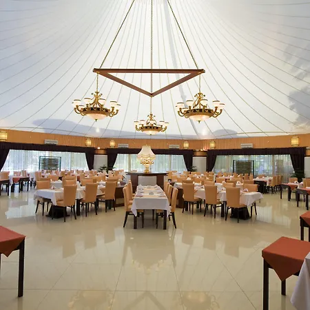 Latanya Park 4* Yalıçiftlik