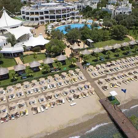 Resort Latanya Park 4*