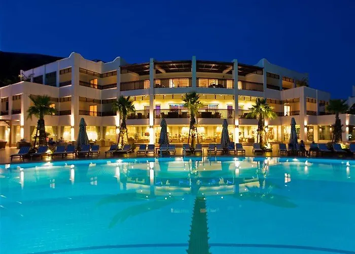 Latanya Park Yalıçiftlik