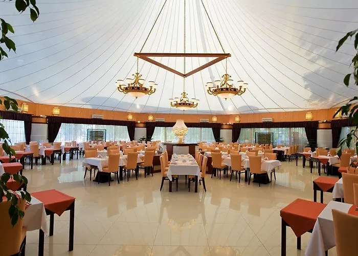 Latanya Park 4* Yalıçiftlik