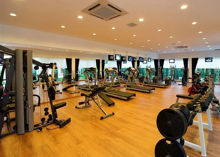 Latanya Park 4* Yalıçiftlik