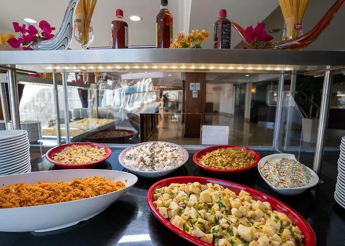 Latanya Park 4* Yalıçiftlik