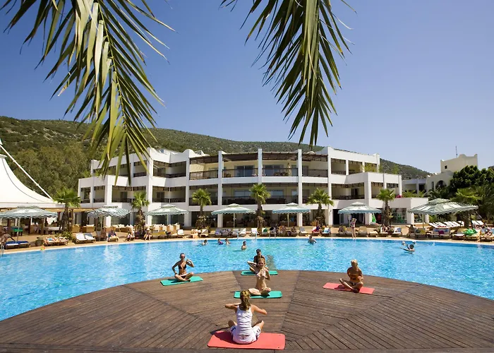 Latanya Park Resort 4*