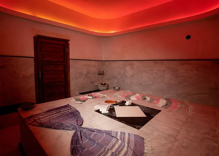 Latanya Park Resort Yalıçiftlik