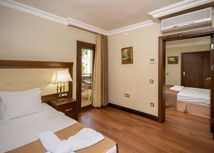 Resort Latanya Park Yalıçiftlik