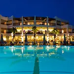 Latanya Park 4* 雅丽丝弗里克