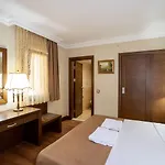 Latanya Park Resort 4*