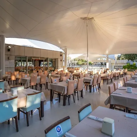 Latanya Park Üdülőközpont 4*