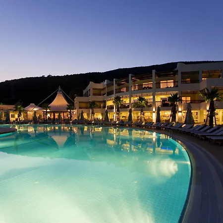 リゾート Latanya Park ヤルチフテッチ