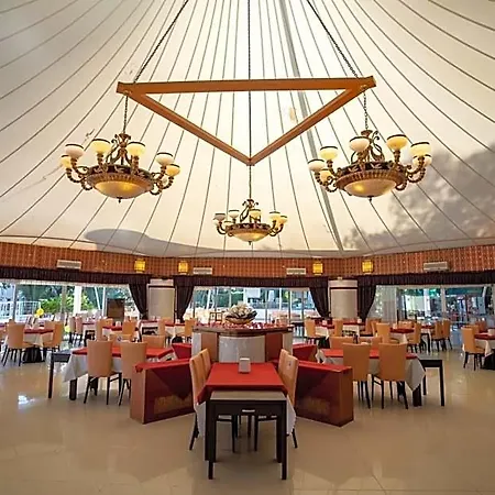 Feriested Latanya Park 4*