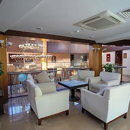 Latanya Park 4*
