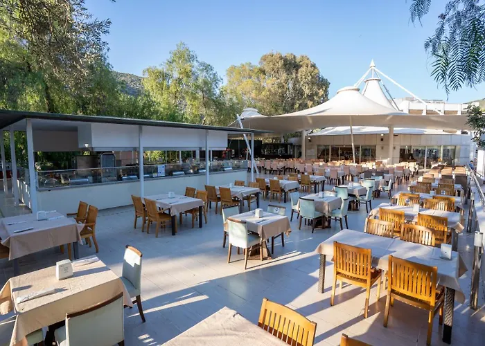 Latanya Park Semesteranläggning (resort) 4*