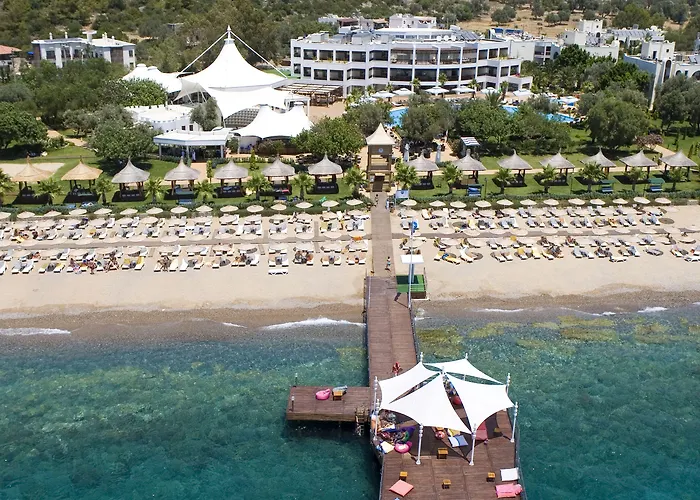 Semesteranläggning (resort) Latanya Park 4*